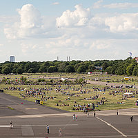 Luftbild Projektnutzungen im Teilbereich Oderstraße auf dem Tempelhofer Feld
